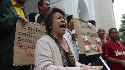 Venezolanos protestan por fallos servicios públicos