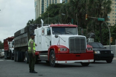 ADN advierte hará cumplir restricción de tránsito de camiones por el malecón