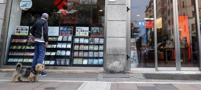 La tienda de libros y música de Feltrinelli en la calle Marconi se prepara para reabrir después del cierre en Roma. EFE|||||