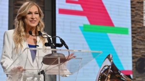 La exdirectora de los Grammy, demanda a la academia de grabación por presunto acoso sexual