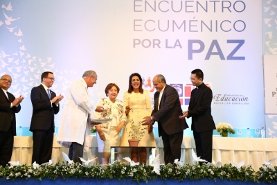 Despacho Primera Dama, Ministerio de Educación e iglesias católica y evangélica se unen en mensaje de paz al país