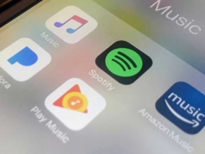 Spotify emprende guerra contra Apple