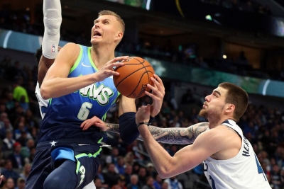 Enorme Porzingis: 38 puntos para liderar a Dallas en ausencia de Doncic