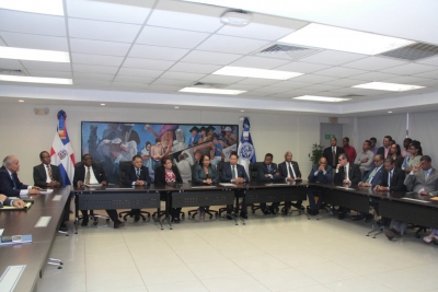 El Mescyt y la UASD anuncian rediseño de los planes de estudios de esta academia