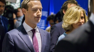 Mark Zuckerberg salió a defender las publicaciones que niegan el Holocausto en Facebook