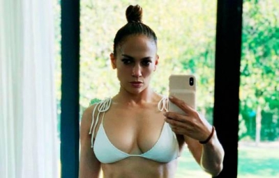 Jennifer López presume su cuerpo @Jlo