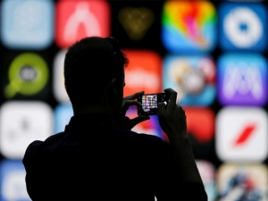 Usuarios podrán demandar a Apple en EU por monopolio