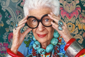 Iris Apfel, una ‘influencer’ de 96 años
