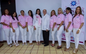 Decenas de mujeres de la Armada Dominicana se realizan mamografías