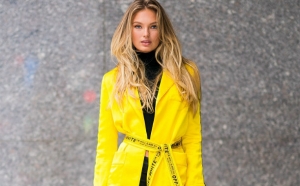 Americana XL y bolso XS, la combinación ganadora de las modelos de Victoria&#039;s Secret