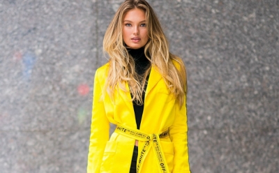 Americana XL y bolso XS, la combinación ganadora de las modelos de Victoria&#039;s Secret