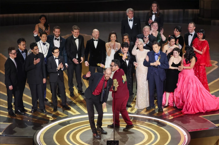 ‘Everything Everywhere All at Once’ arrasa en la ceremonia de los Oscar 2023