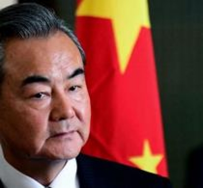 China exhorta a EEUU a &quot;no abusar de la fuerza&quot;