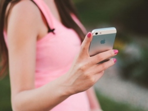 Apple retira castigo a Facebook y Google tras violar normas